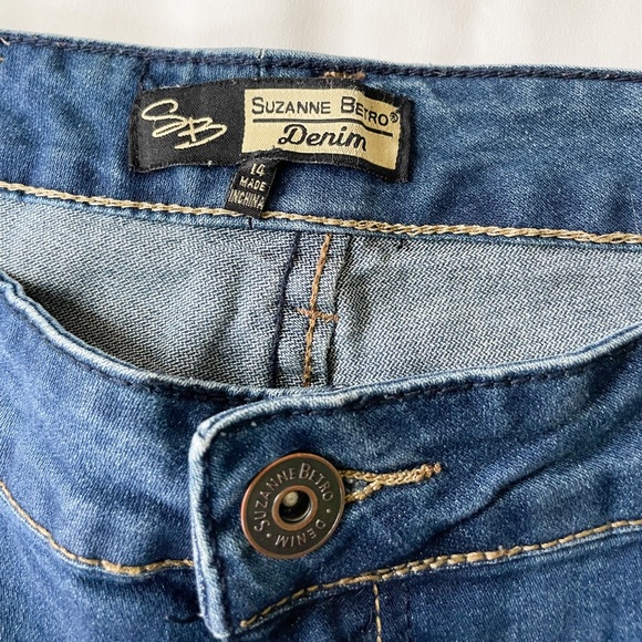 Jeans - Picture 3 of 8